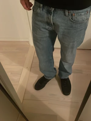 Levis 501 - Levis 501 straight leg jeans 32 30