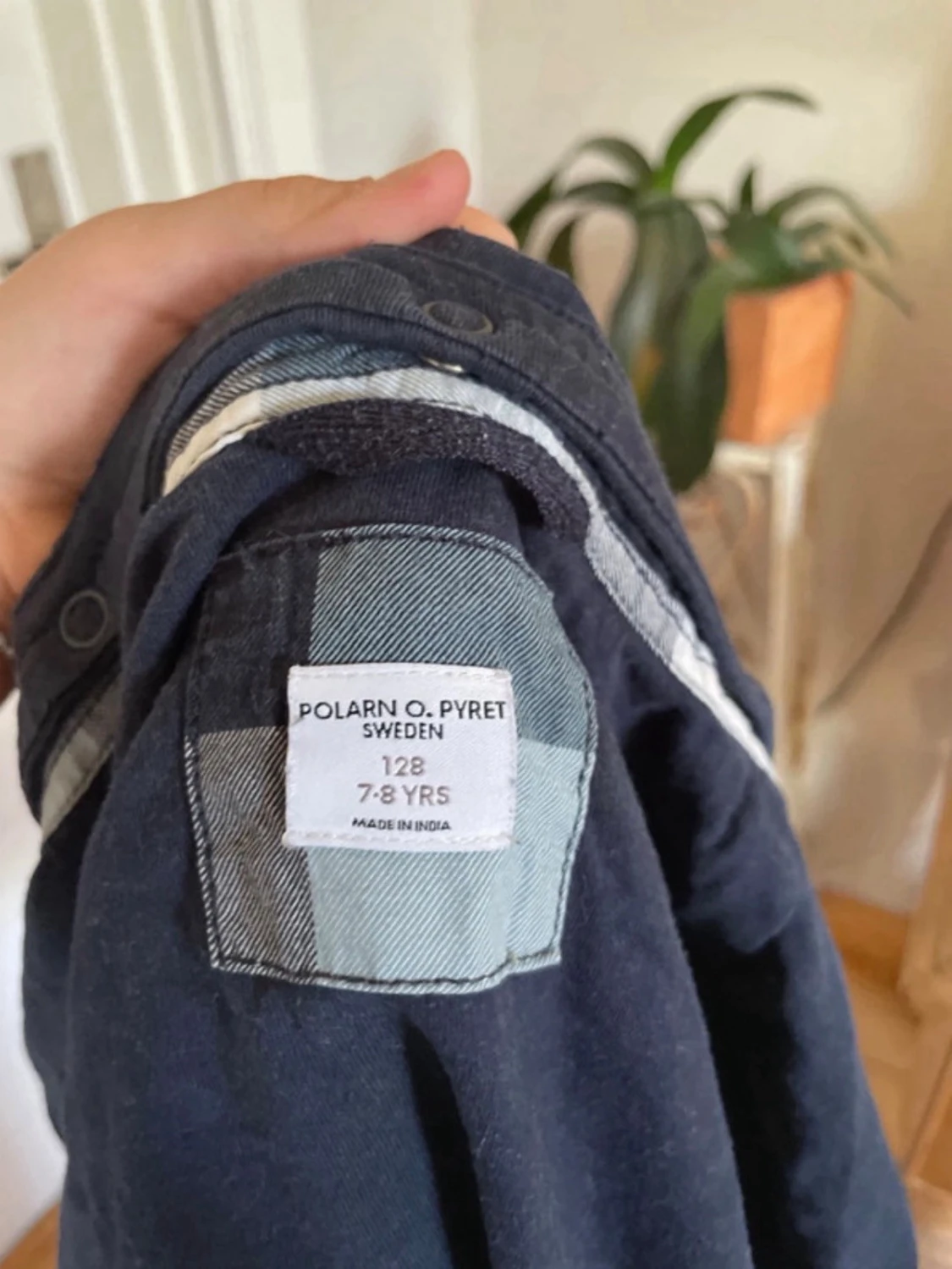 OBS!! Storleken är inte rätt i ”storlek” utan läs beskrivningen om du är intresserad!! Rutig jacka i blå och vit med huva - 2