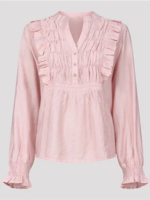 Ljusrosa blus med volanger - Supersöt ljusrosa blus med volangdetaljer framtill. Jättefin nu till sommaren. Nypris är 600 kr 💕