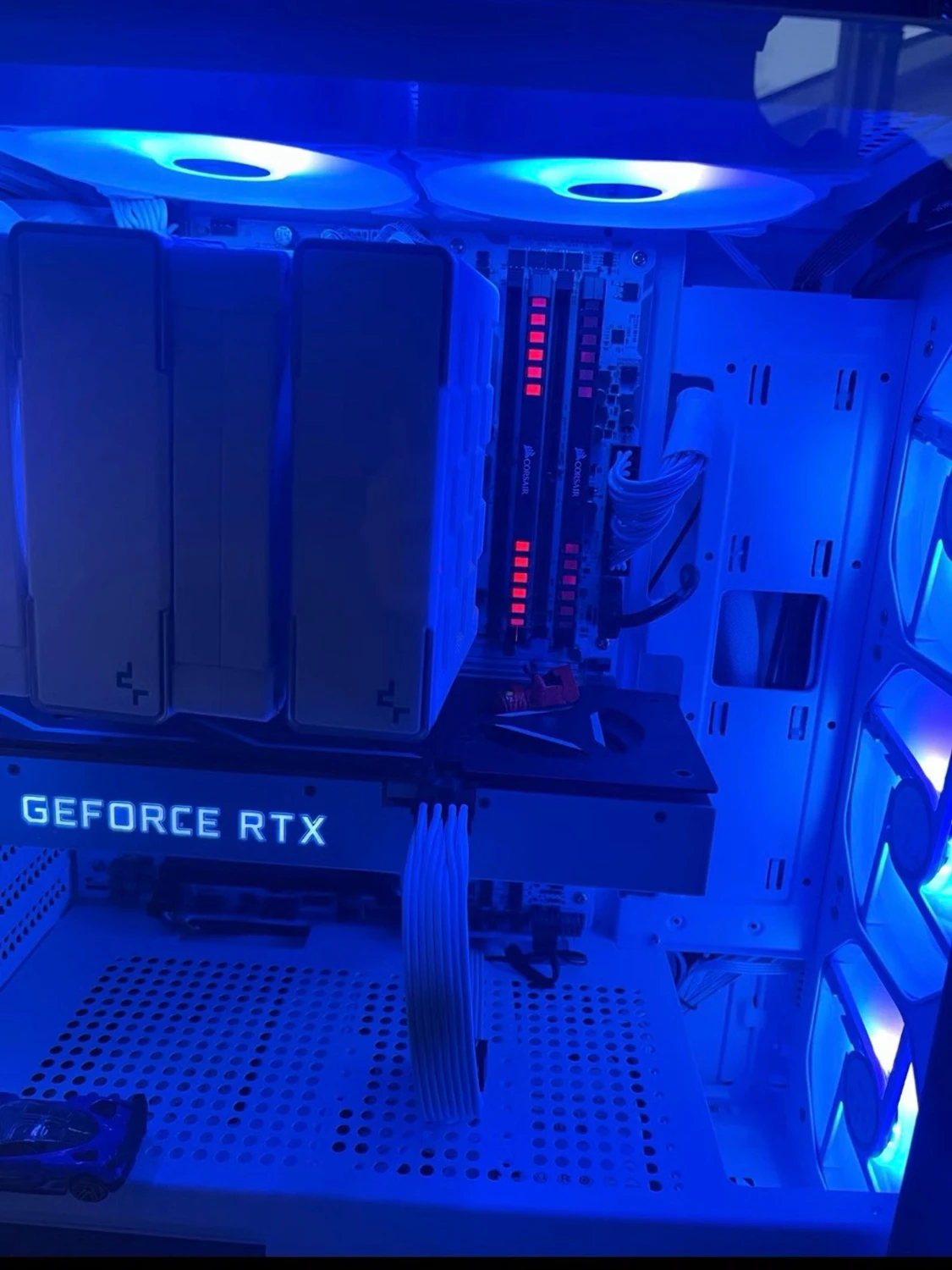 Vit gamingdator med RTX 2070 - 5