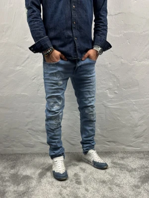 Replay jeans  - Ett par riktigt snygga jeans från Replay i storlek W30 L30 i modellen Anbbas  