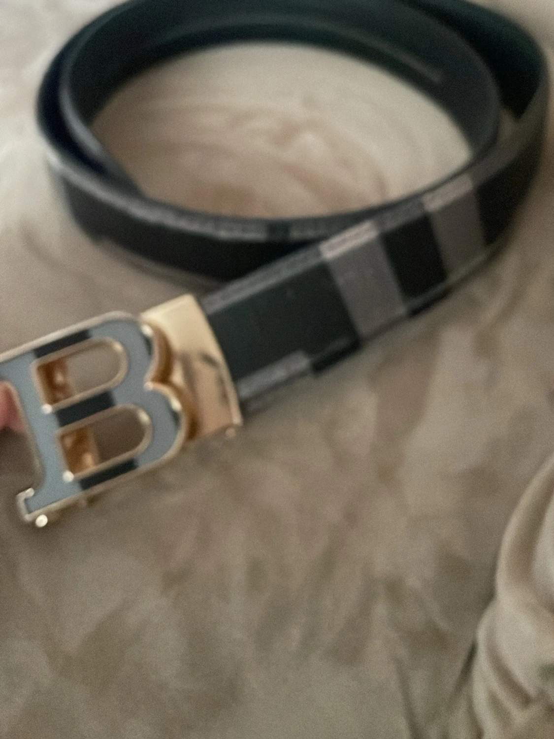 Burberry bälte  - 1