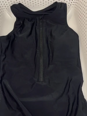 Baddräkt - 🖤Svart baddräkt i storlek S🖤