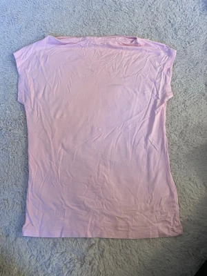 Ljusrosa topp från 157 - Enkel och stilren ljusrosa topp från 157💗