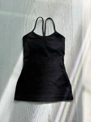 Lululemon Power Y Tank topp - Lululemon Power Y Tank topp i storlek 2/XS-S. 