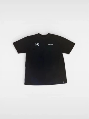 Arc’teryx T-Shirt - Helt ny Arc’teryx T-Shirt med original förpackning - Heavyweight cotton - Storlek L men sitter som M