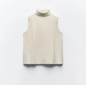 Beige stickad väst med polokrage - använd 2 gånger, säljs inte längre💓