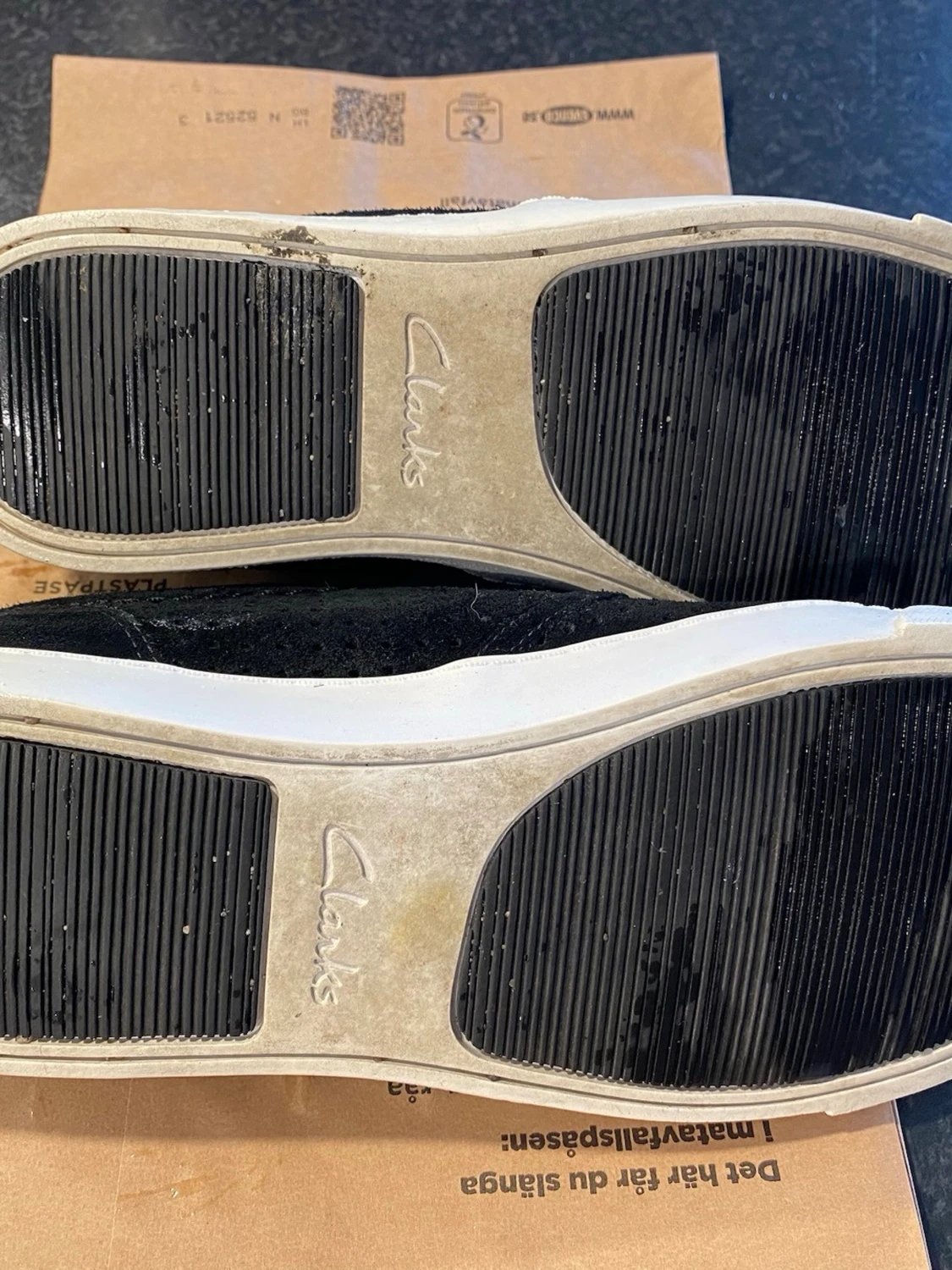 Svarta loafers från clarks  - 2