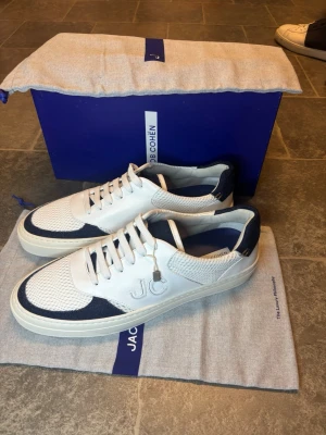 Jacob Cohen skor | 45 - Sprillans nya Jacob Cohen skor | Size 45 | Skick ; 11/10 | Allt på bilden ingår | Tveka inte på att höra av dig vid frågor! 🫡