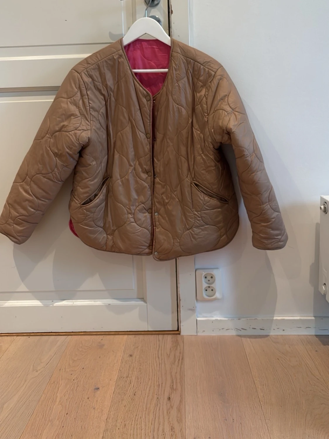 Quiltad vindjacka i rosa och beige! (Ut och in jacka två färger samma jacka) - 2