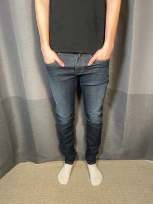 Replay anbass jeans - Tja!| Säljer detta paret feta jeans från Replay!| Modell:Anbass!| Kontakta mig vid minsta fråga!| Pris alltid diskuterbart!| //Nils