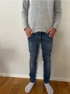 Jacob cohen  - Riktigt snygga Jacob cohen jeanse i storlek 30 Hör av er vid fler frågor.