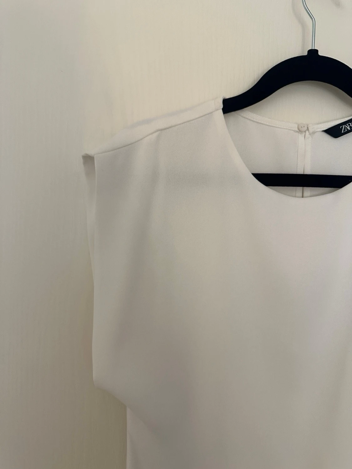 chic vit blus från Zara - 1