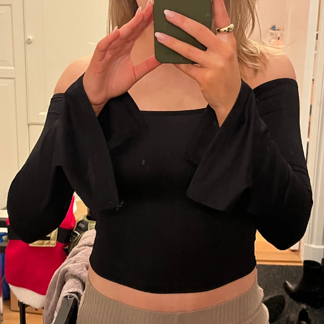 Off shoulder tröja - 90