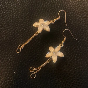 Örhängen  - SUPER snygga o söta