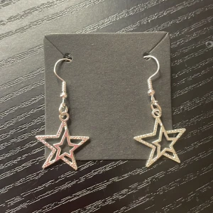 STAR örhängen  - Silver, rostfritt, kirurgiskt stål, nickelfri.