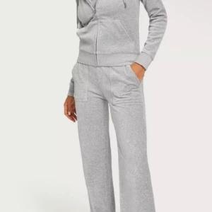 Juicy  - Säljer hela settet för 1200kr. Använder aldrig, helt nya, 