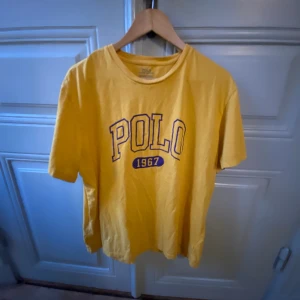 Polo vintage tisha - En fet polo t shirt vintage storlek X- Large