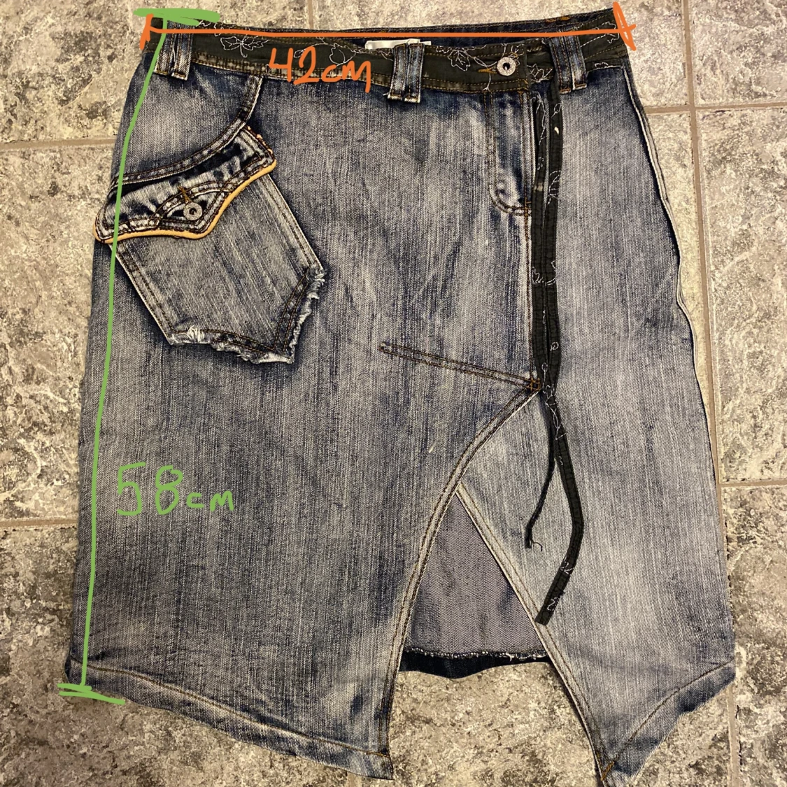 Asymmetrisk jeanskjol - 91