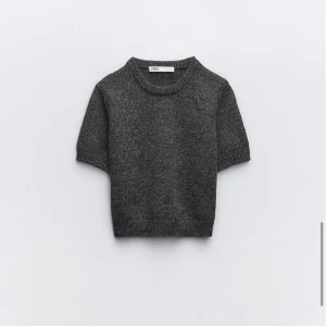 Zara stickad tröja  - Stickad tröja från zara. Helt oanvänd och lappen sitter kvar