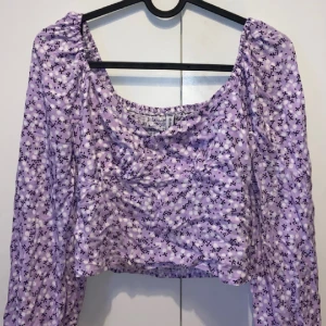 Tröja - Gott skick, intill oanvänd 