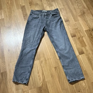 Zara jeans 32x32 - Använda ett fåtal gånger men i nyskick.