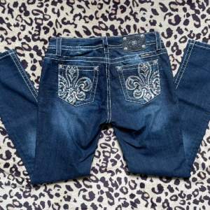 Jättefina jeans från Miss Me🩷🩷 Skriv om du vill ha fler bilder