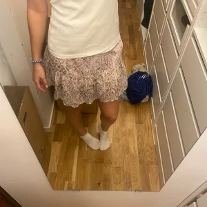 Kjol - Supersöt kjol 