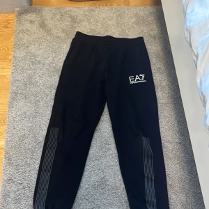 Armani byxa - Bra skick  Mycket skön