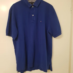 Tommy Hilfiger piké - Bra skick, sparsamt använd