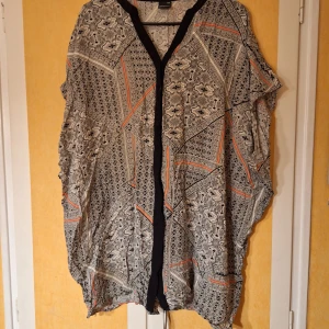 Klänning  - Klänning från gina. Inga defekter. Storlek xs/s