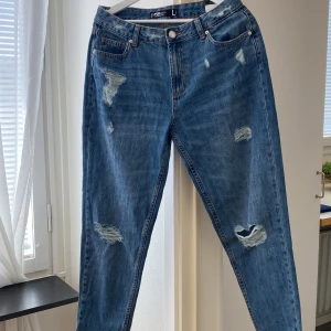 Demin jeans - Ett par demin jeans från FB sister. Aldrig använt, taggen finns kvar.