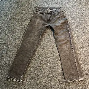 Vailent jeans Loose fit Väl använda  slitage längst ner Pris ej hugget i sten passar 175