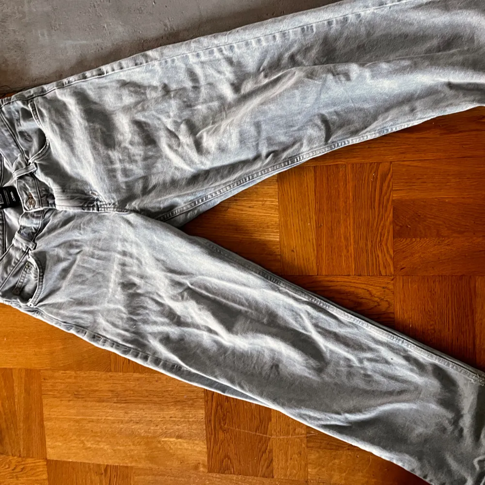 Sweet skbts jeans storlek XS Skriv om du vill ha mer bilder eller info. Jeans & Byxor.