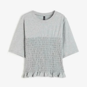 Grå trendig tröja💕 - Grå trendig tröja från hm som är slutsåld. 💞