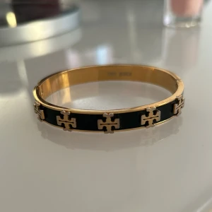 Tory burch armband  - Tory burch armband säljes 