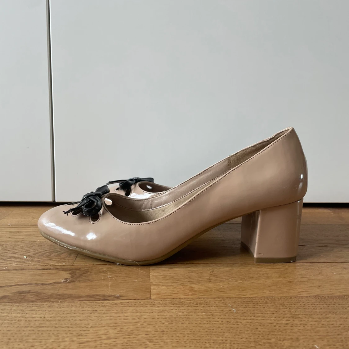 Klackar med rosetter - 90