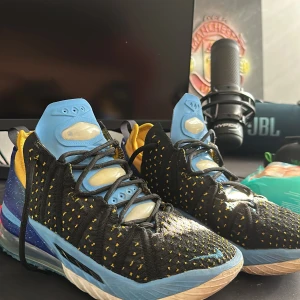 Nike Lebron 18 dynasty basket skor - Nypris 4000kr Mitt pris 1500kr