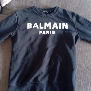 Balmain paris - Liten i storleken