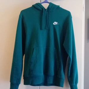 Nike hoodie - Grön hoodie från nike storlek xs passar s