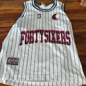 Basketball jerseys  - Jätte fin basket tröja 