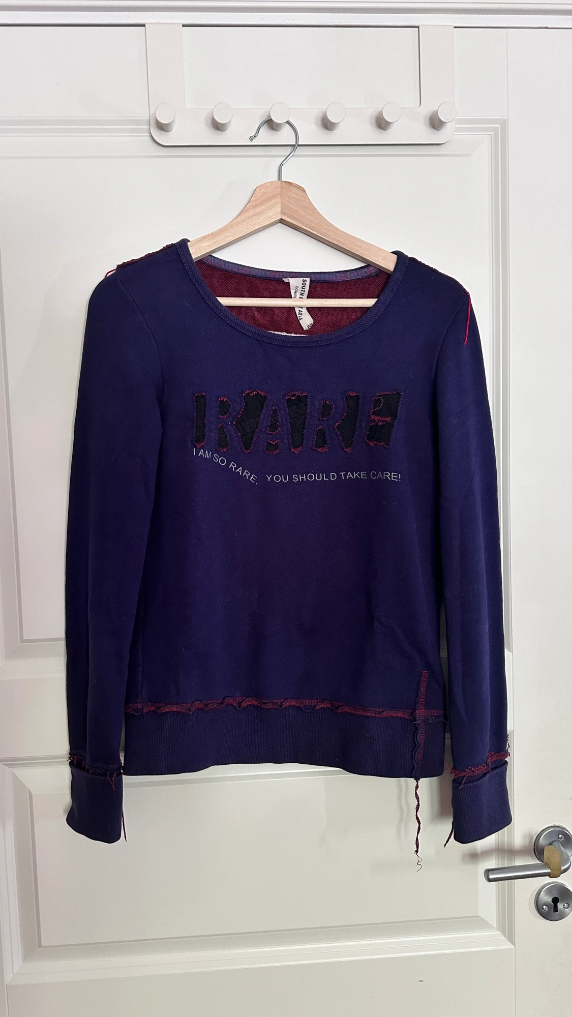Mörkblå sweatshirt