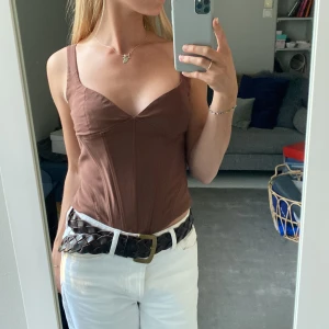 Brun korsettopp - En superfin korsettopp från Zara, aldrig använd!