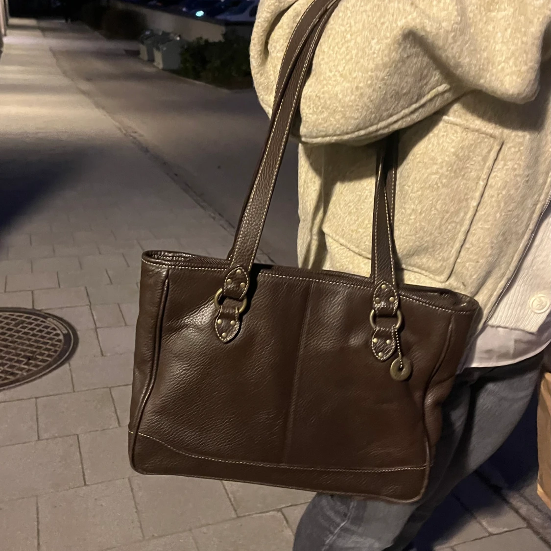 Mörkbrun läderväska