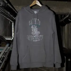 Saints university hoodie, mörkgrå och i bra skick. Unisex