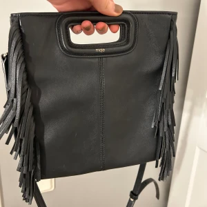 Maje väska - Säljer min maje väska som jag inte använder längre. Väldigt bra skick💓