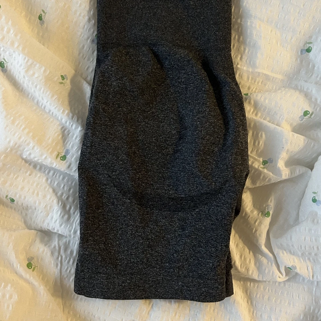 Två tights & 1 par shorts för 100kr - 90