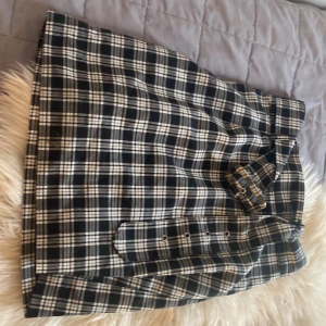 liten kjol - har knappt använt den typ i helt nytt skick