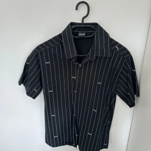 Dolce&Gabbana skjorta  - Hej Säljer min dolce & Gabbana skjorta på grund av att jag inte använder den.