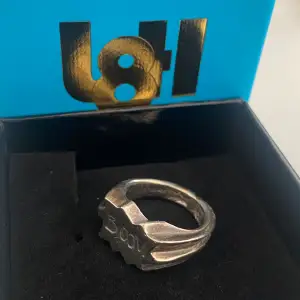 Ring från L8 Hasselblad i 18,5. Inspiration Maria Nilsdotter. Sterling silver🥰 nypris: 950kr!